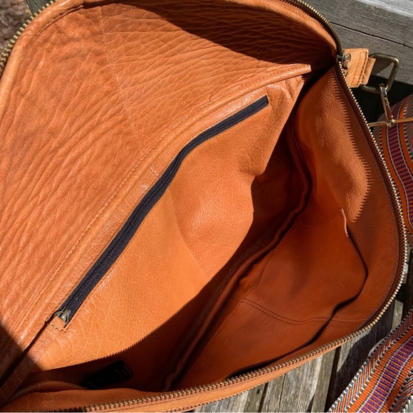 XL Vegas bumbag by muud Danish lifestyle brand designed for knitters. - Picture 6 of 7